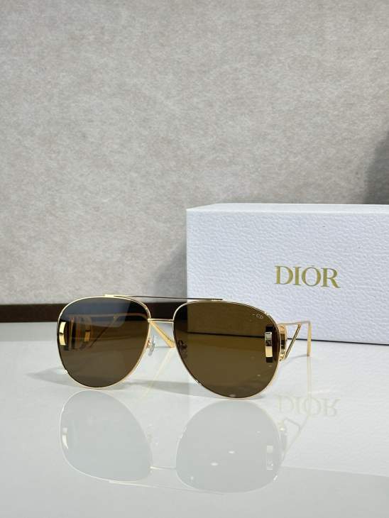 Picture of Dior Sunglasses _SKUfw77796814fw